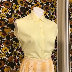 Late 50’s Early 60s sleeveless collared button down blouse